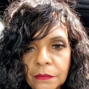 Meet your Posher, Gina